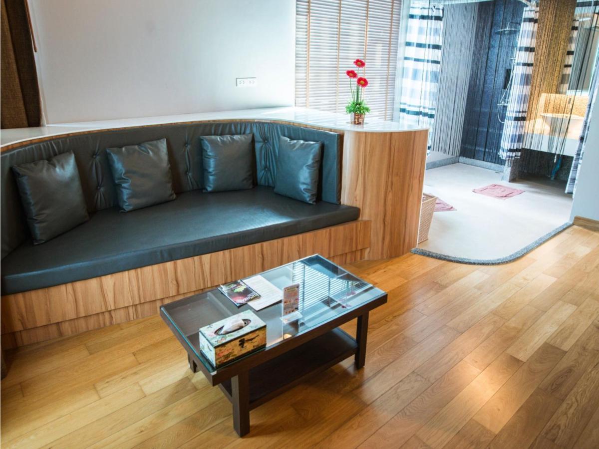 Mantra Varee Hotel Khon Kaen Exterior foto