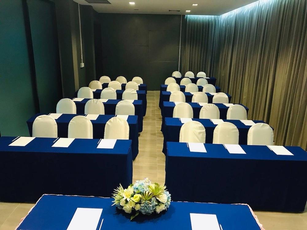 Mantra Varee Hotel Khon Kaen Exterior foto